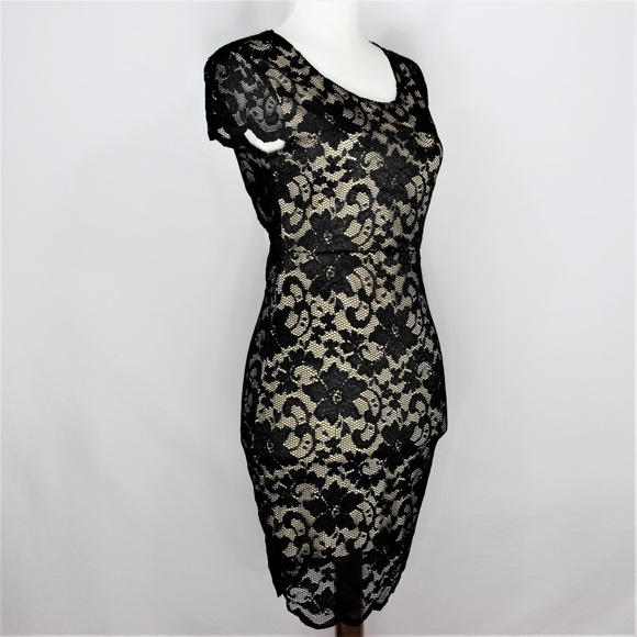 Black Lace Backless Bodycon Dress with Lining - Picture 3 of 8